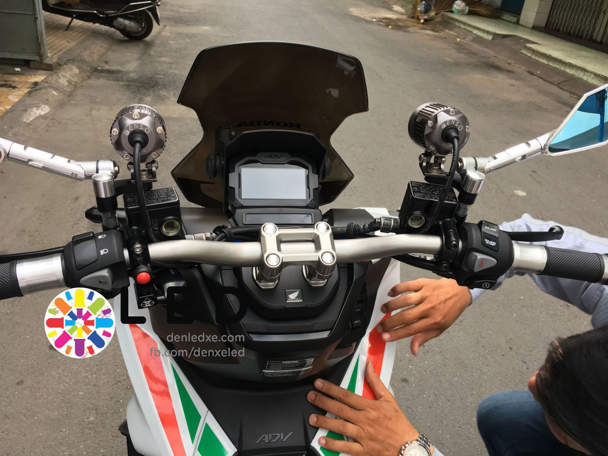 Bóng Đèn Led Xe Trợ Sáng Honda ADV Đi Đêm