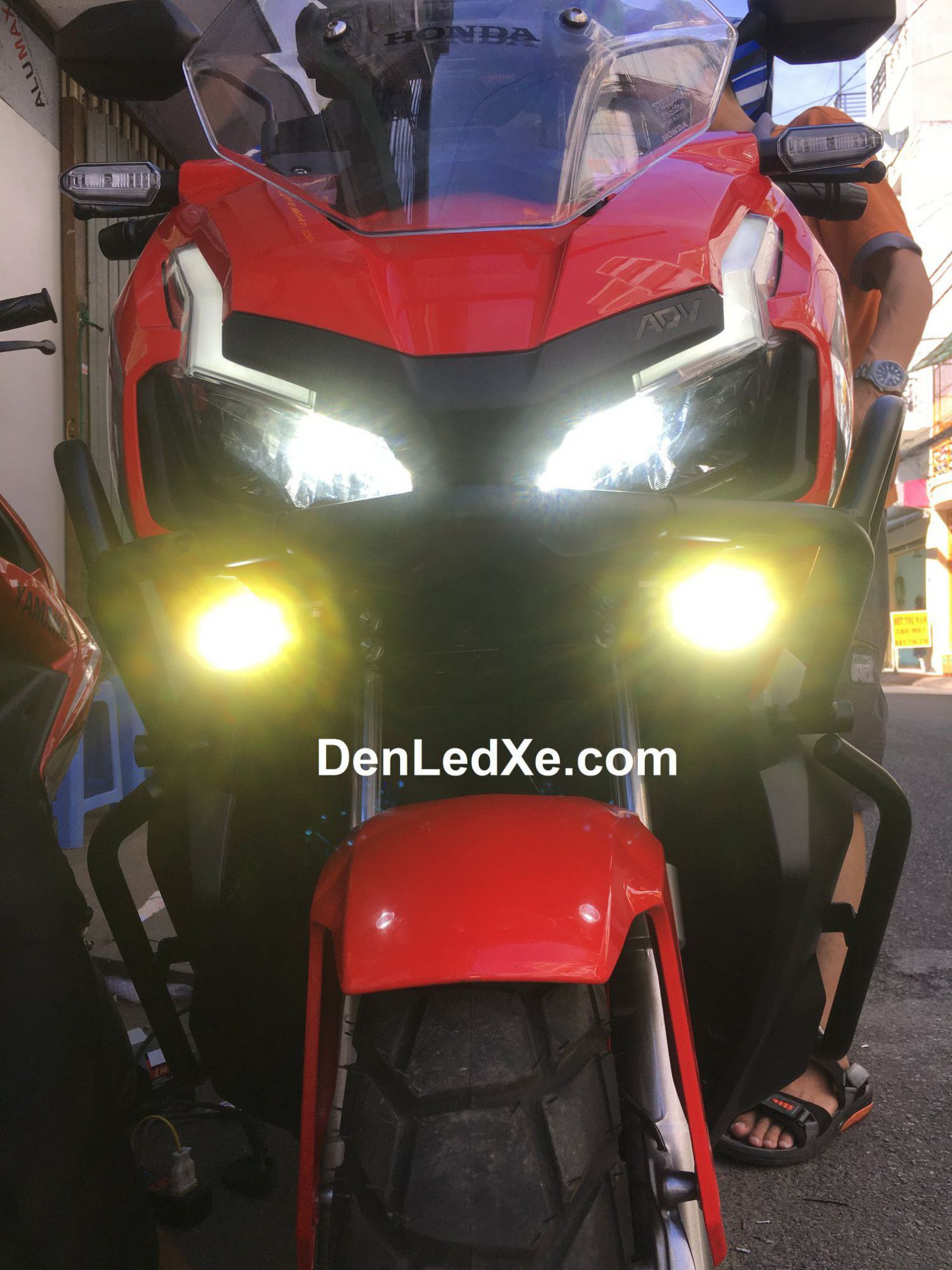 Bóng Đèn Led Xe Trợ Sáng Honda ADV Đi Đêm