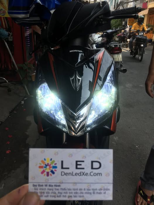 đèn led xe siêu sáng honda airblade thái
