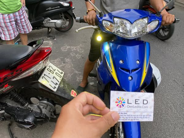 BONG DEN LED XE SUZUKI Smash